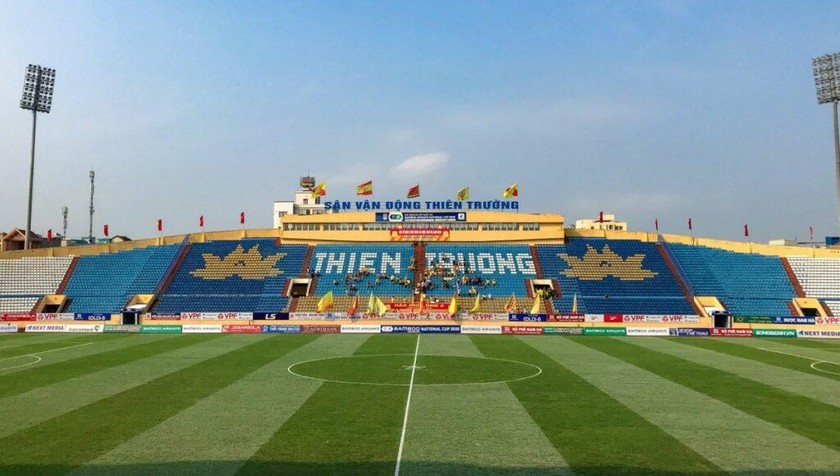  Bảng B môn bóng đá nam thi đấu ở SVĐ Thiên Trường (Nam Định)