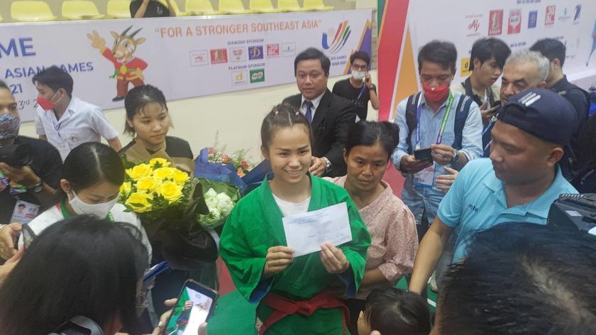 Tô Thị Trang giành huy chương vàng SEA Games 31 đầu tiên 