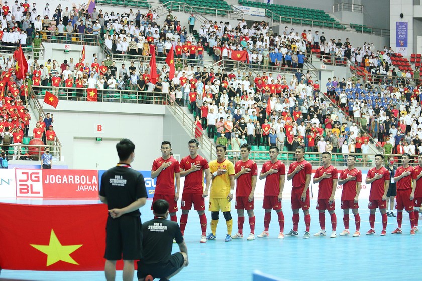 Futsal Việt Nam chia điểm với Indonesia 