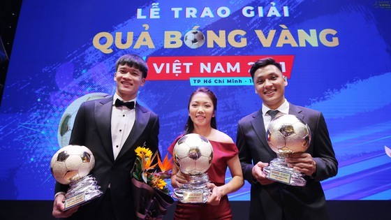 Hoàng Đức, Huỳnh Như và Hồ Văn Ý đoạt giải Quả bóng vàng Việt Nam 2021 