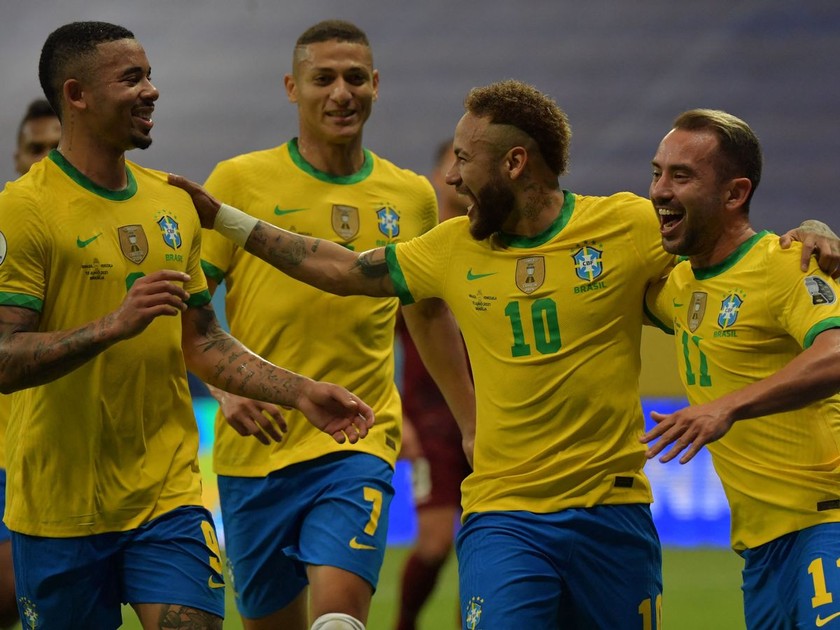 Dàn sao Brazil thách thức mọi đối thủ tại World Cup