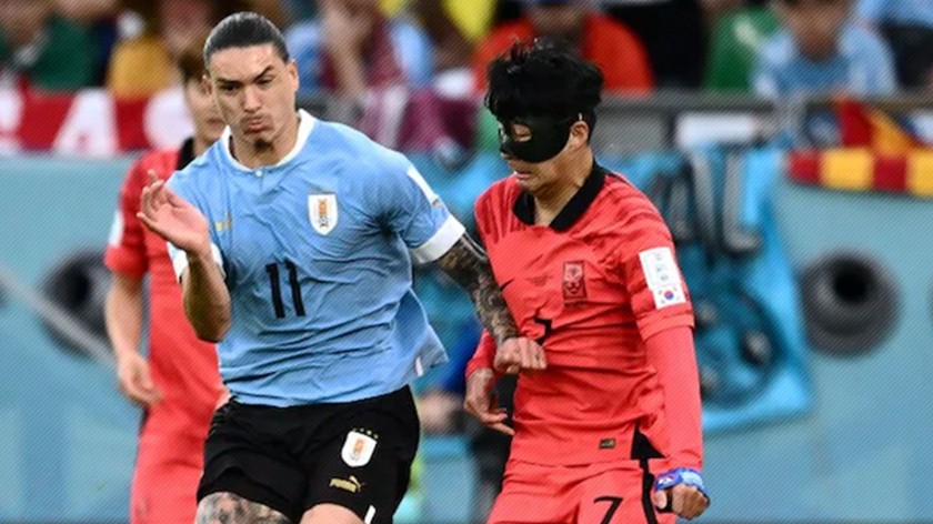 Uruguay chia điểm với Hàn Quốc