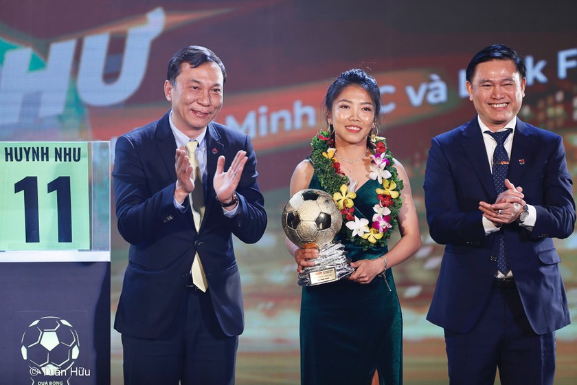 Huỳnh Như nhận danh hiệu Quả bóng vàng nữ lần thứ 5 trong sự nghiệp. 