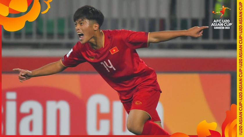 Pha dứt điểm hiểm hóc của Quốc Việt ở phút 45+2 mang đến lợi thế dẫn bàn cho U20 Việt Nam sau hiệp đấu đầu tiên. (Ảnh: AFC)