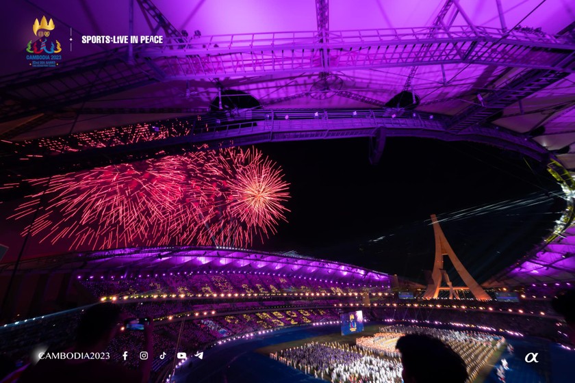 Màn trình diễn pháo hoa ngoạn mục khép lại một kỳ Đại hội thể thao Đông Nam Á (ảnh BTC SEA Games)