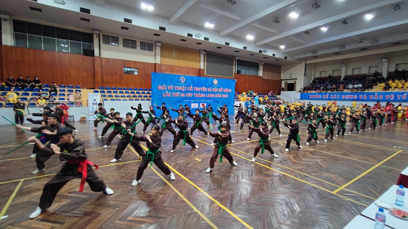 1200 võ sư, võ sĩ tham gia tranh tài tai nhà thi đấu Trịnh Hoài Đức – Hà Nội. (Ảnh: Hải An)