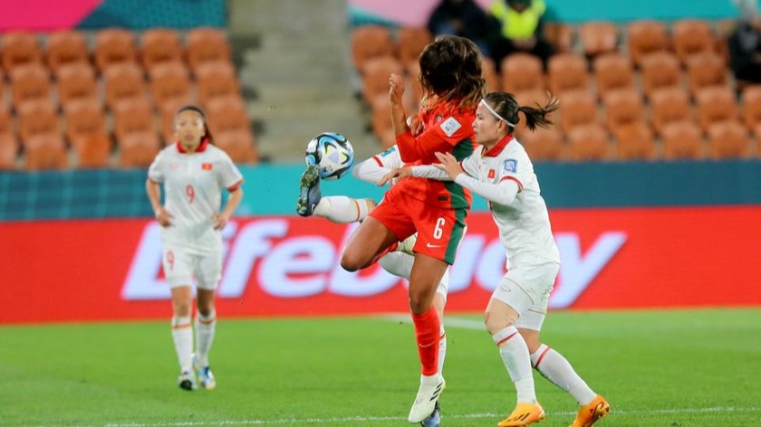 Dù không thể gây bất ngờ, thậm chí không thể ghi bàn trước Bồ Đào Nha nhưng màn trình diễn của tuyển nữ Việt Nam vẫn có những nét chấm phá tích cực, ảnh VFF