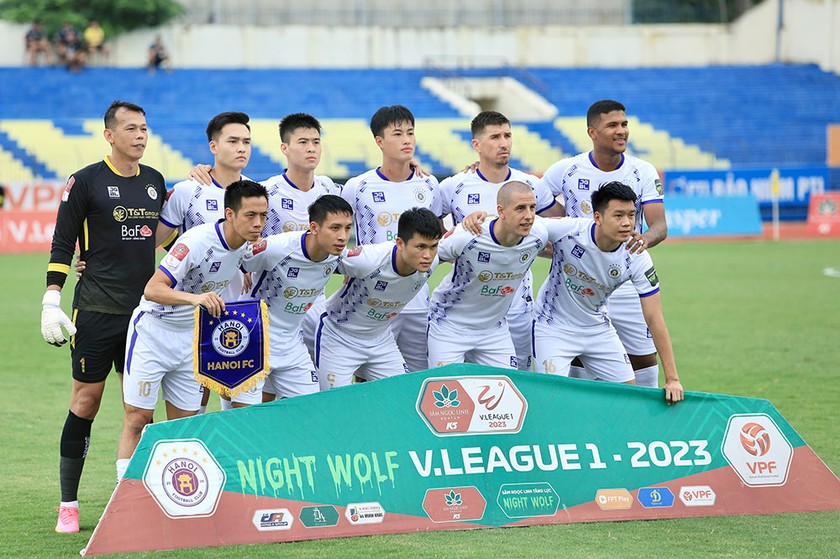 Nhà đương kim vô địch V.League Hà Nội FC đang bị lung lay bởi Công an Hà Nội, ảnh VPF