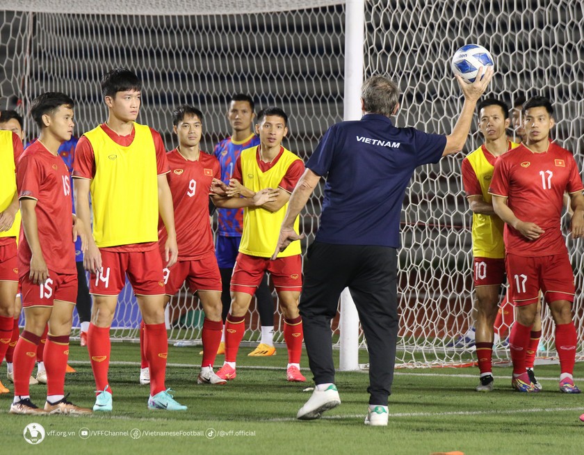 Đỗ Hùng Dũng tin tưởng đội tuyển sẽ đoàn kết vượt qua khó khăn và chơi tốt tại Asian Cup, ảnh VFF