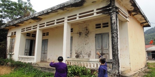 Gần 20 năm nay trạm y tế thôn Minh Tân bị bỏ hoang và ngày càng xuống cấp