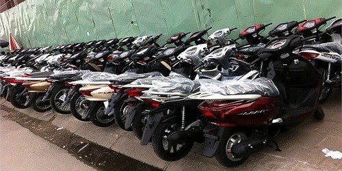 Bãi để xe của Honda ở phố Trần Quang Khải, Hà Nội nhưng được trang mạng chứng minh ở TP. Rạch Giá.
