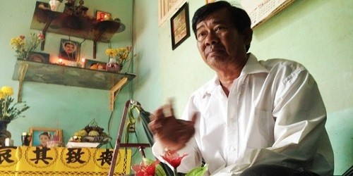 Ông Lâm Văn Lê, anh ruột của nghi can gây án, cũng là chồng của nạn nhân