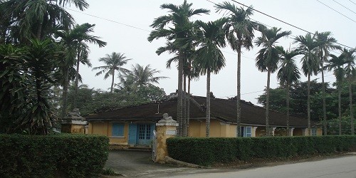 Nhà vườn Xuân Viên Tiểu Cung với kiến trúc nhà cổ còn nguyên vẹn.