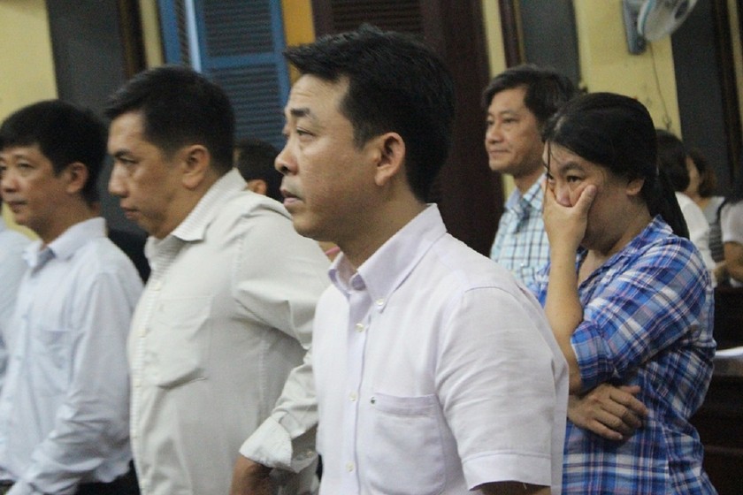 Nguyễn Minh Hùng và đồng phạm tại một phiên tòa trước đó.