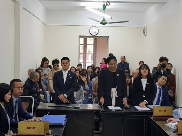 Tòa sơ thẩm tuyên án vụ kiện giữa Tuần Châu và đạo diễn Việt Tú.