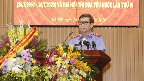 Viện trưởng VKSND Tối cao phát biểu phát biểu diễn văn kỷ niệm.