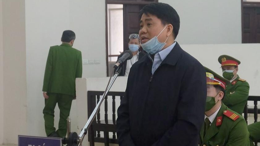 Cựu Chủ tịch UBND TP Hà Nội Nguyễn Đức Chung tại tòa.