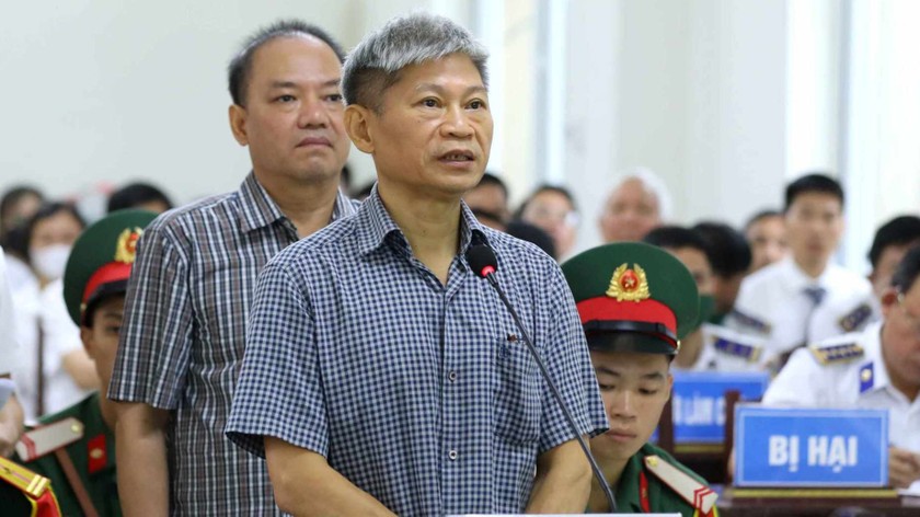Bị cáo Nguyễn Văn Sơn tại tòa.
