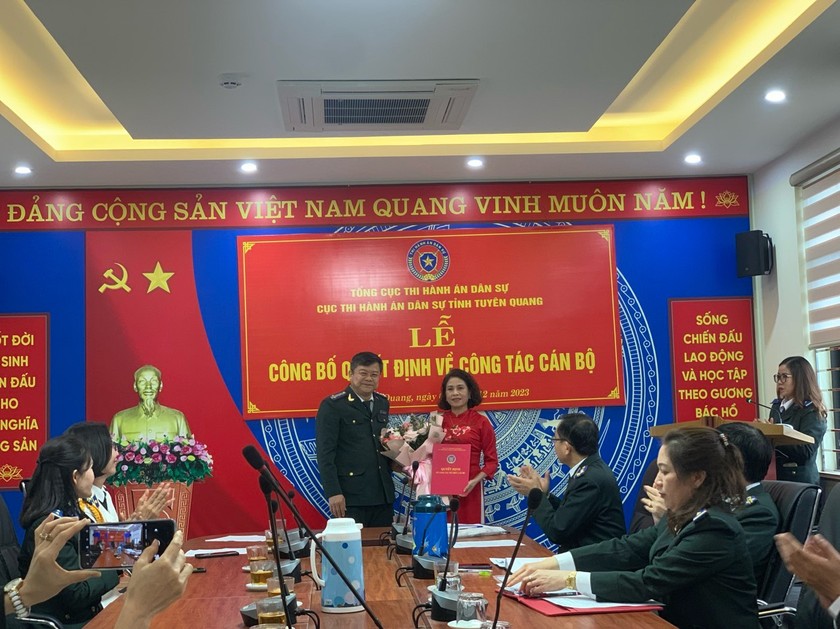 Cục Thi hành án dân sự tỉnh Tuyên Quang công bố các quyết định về công tác cán bộ.