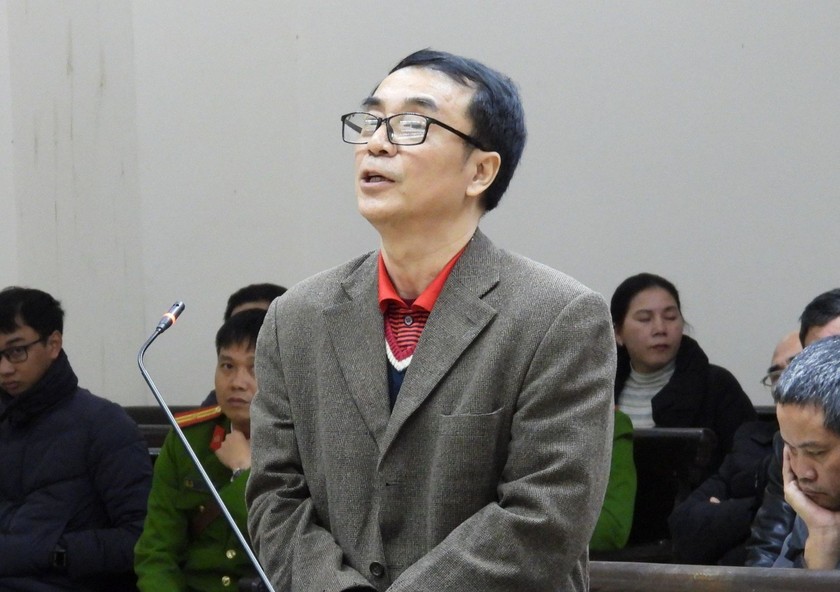 Ông Trần Hùng tại tòa.