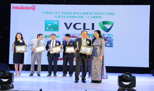 VCLI vinh dự lần thứ 2 liên tiếp nhận giải “Tin & Dùng” 2016