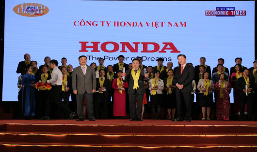 Honda Việt Nam nhận giải thưởng Rồng Vàng năm 2017