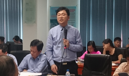 Tổng giám đốc Trần Ngọc Nguyên tại buôi họp báo