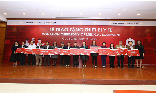 Quỹ Toyota Việt Nam trao tặng thiết bị y tế cho các bệnh viện tại tỉnh Cao Bằng