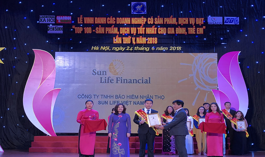 Sun Life Việt Nam đạt danh hiệu “Top 100 – Sản phẩm, dịch vụ tốt nhất cho gia đình, trẻ em” năm 2018