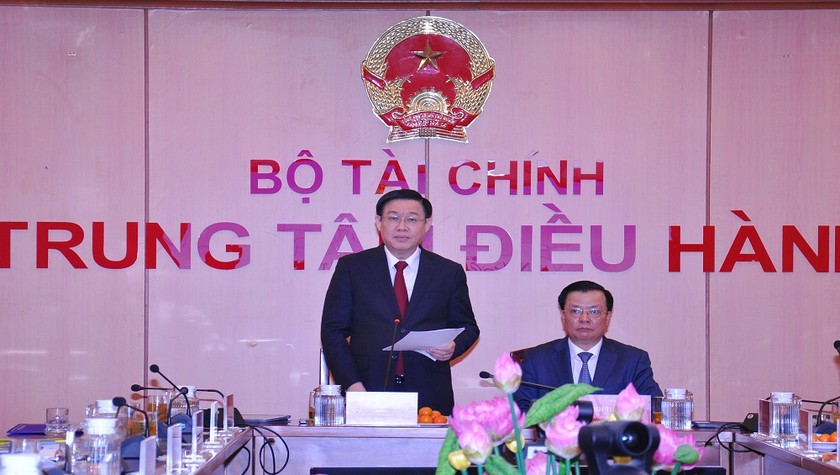 Phó Thủ tướng Chính phủ Vương Đình Huệ  tham dự và chỉ đạo tại Hội nghị 