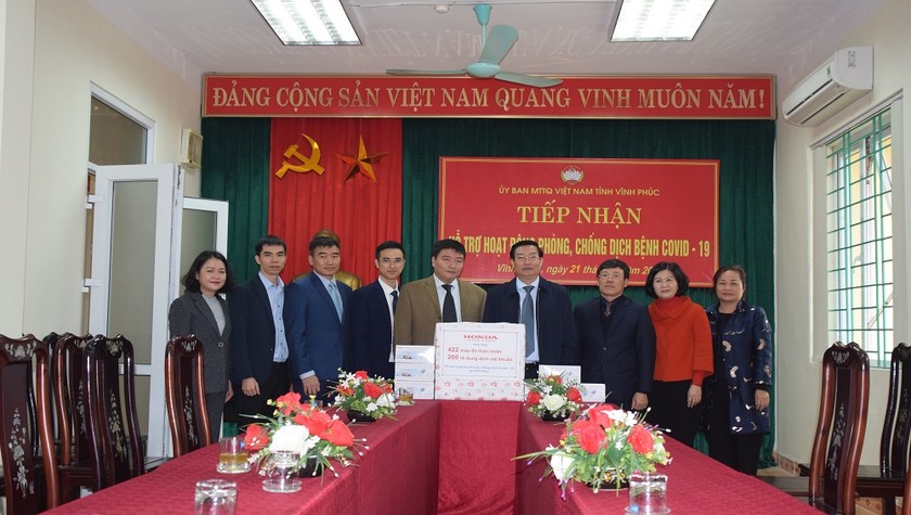 Buổi lễ ủng hộ diễn ra trang trọng vào sáng 21/02/2020 tại Ủy ban Mặt trận Tổ quốc Việt Nam tỉnh Vĩnh Phúc