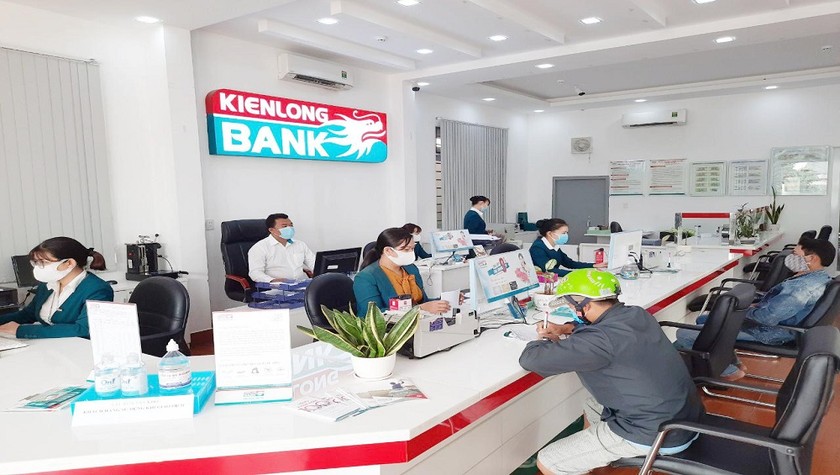 Kienlongbank giảm lãi suất vay 3% đối với khách hàng bị ảnh hưởng bởi hạn hán và xâm ngập mặn