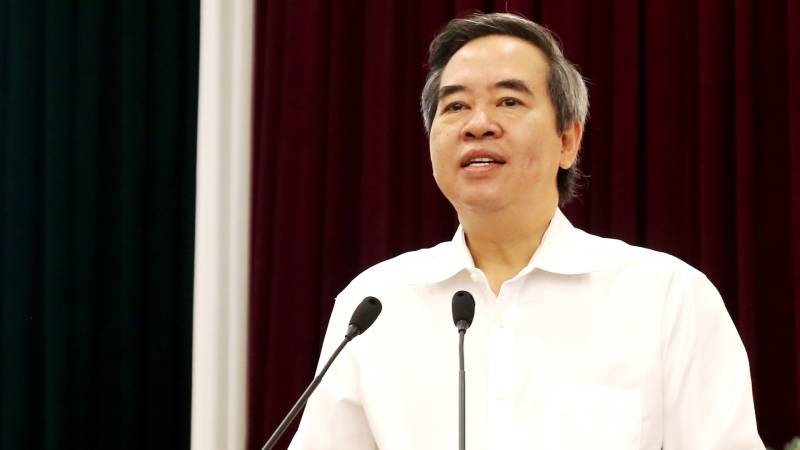 Ủy viên Bộ Chính trị, Bí thư TW Đảng, Trưởng Ban Kinh tế TW Nguyễn Văn Bình phát biểu tại Hội nghị