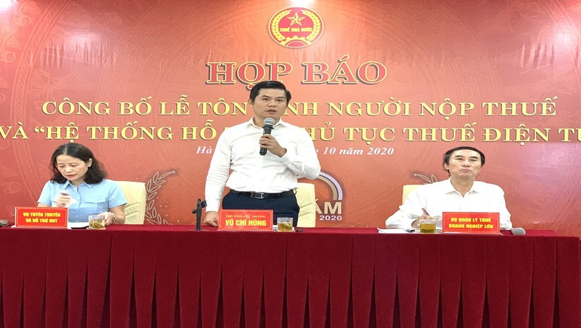 Phó Tổng cục trưởng Tổng cục Thuế Vũ Chí Hùng chủ trì cuộc họp báo.