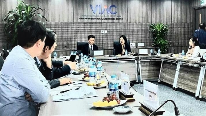 Các chuyên gia, luật sư của VIAC chia sẻ kinh nghiệm đối phó với các vụ kiện thương mại quốc tế.