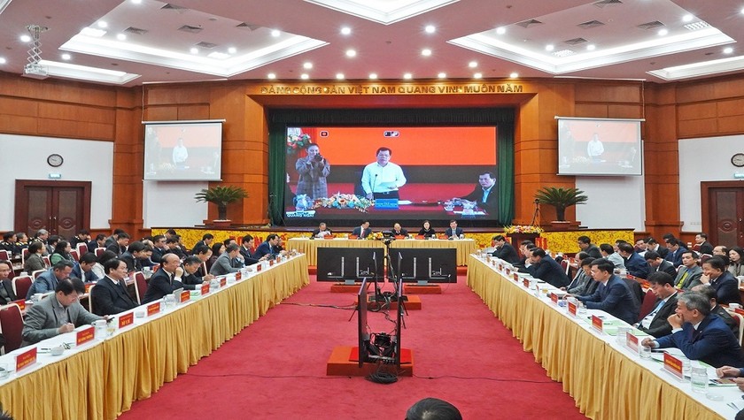 Tổng cục trưởng Cao Anh Tuấn báo cáo tại Hội nghị trực tuyesn của Bộ Tài chính