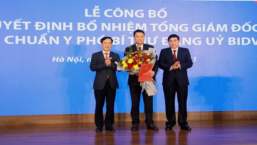 Ông Lê Ngọc Lâm được trao Quyết định ngay sau khi Đại hội đồng cổ đông thường niên năm 2021 của BIDV bầu tham gia HĐQT nhiệm kỳ 2017- 2022