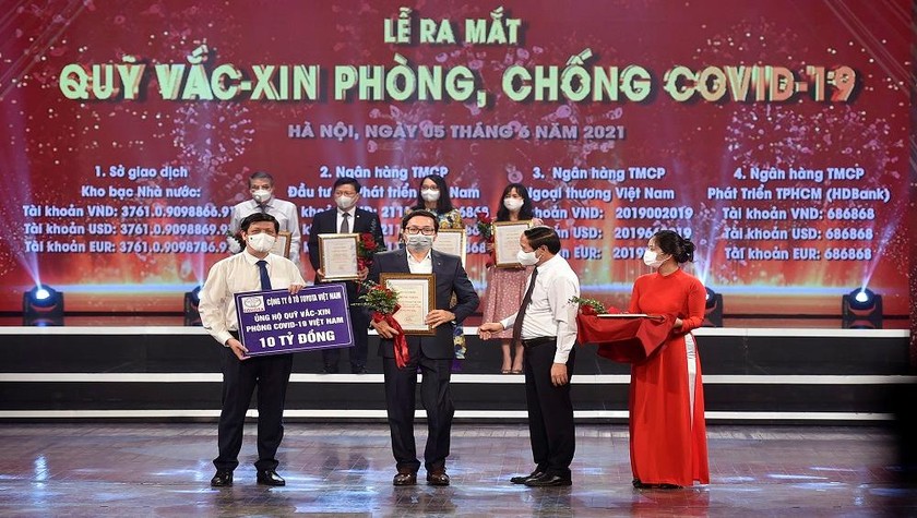 Toyota Việt Nam ủng hộ 10 tỷ đồng cho Quỹ vắc-xin phòng COVID-19