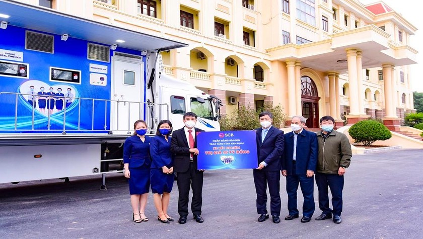 SCB trao tặng 3 xe xét nghiệm COVID-19 lưu động cho TP Hà Nội, Nam Định và Thừa Thiên- Huế