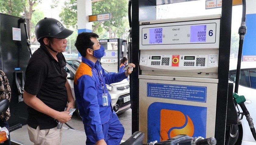 Thực hiện thành công phát hành hóa đơn điện tử xăng dầu theo từng lần bán, ngành Tài chính - Thuế được Thủ tướng khen