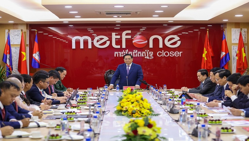 Thủ tướng Chính phủ mong muốn Metfone tiếp tục là cầu nối vun đắp tình hữu Việt Nam - Campuchia
