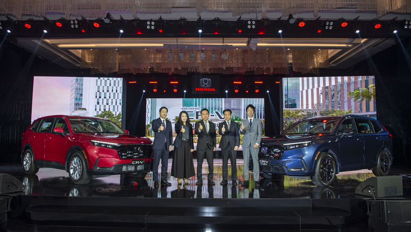 Lần đầu tiên Honda Việt Nam ra mắt dòng xe áp dụng tùy chọn động cơ Hybrid thân thiện môi trường