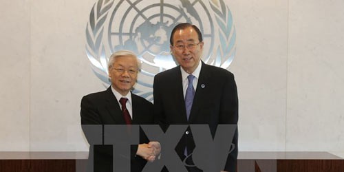 Tổng Thư ký Liên hợp quốc Ban Ki-moon đón Tổng Bí thư Nguyễn Phú Trọng. (Ảnh: Trí Dũng/TTXVN)