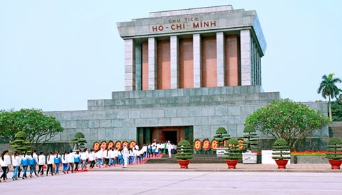 Ngày mai, Lăng Chủ tịch Hồ Chí Minh mở cửa đón đồng bào 