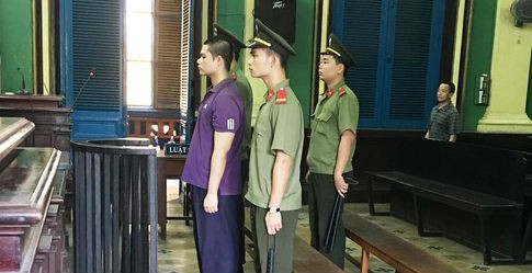 Phạm Thanh Trung nhận tội tại tòa