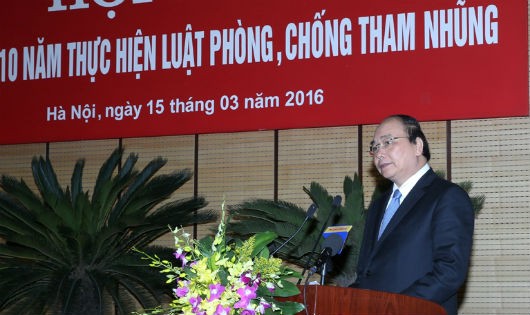Phó Thủ tướng Nguyễn Xuân Phúc phát biểu tại Hội nghị. Ảnh: VGP.