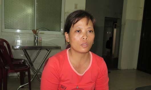 Chị Lê Thị Ánh Tuyết trao đổi với phóng viên.