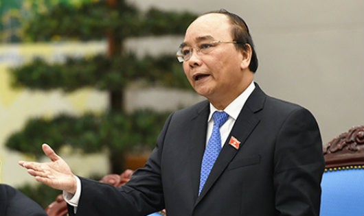 Thủ tướng Nguyễn Xuân Phúc yêu cầu dừng ngay việc khởi tố chủ quán "Xin Chào" do chậm làm đăng ký kinh doanh.