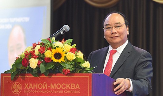 Thủ tướng Nguyễn Xuân Phúc đến dự Diễn đàn trong khuôn khổ chuyến thăm chính thức Liên bang Nga từ ngày 16-19/5.