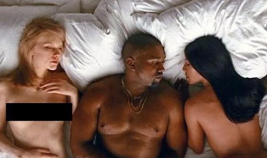 Hình ảnh Taylor Swift khỏa thân nằm bên cạnh vợ chồng Kanye West-Kim Kardashian.